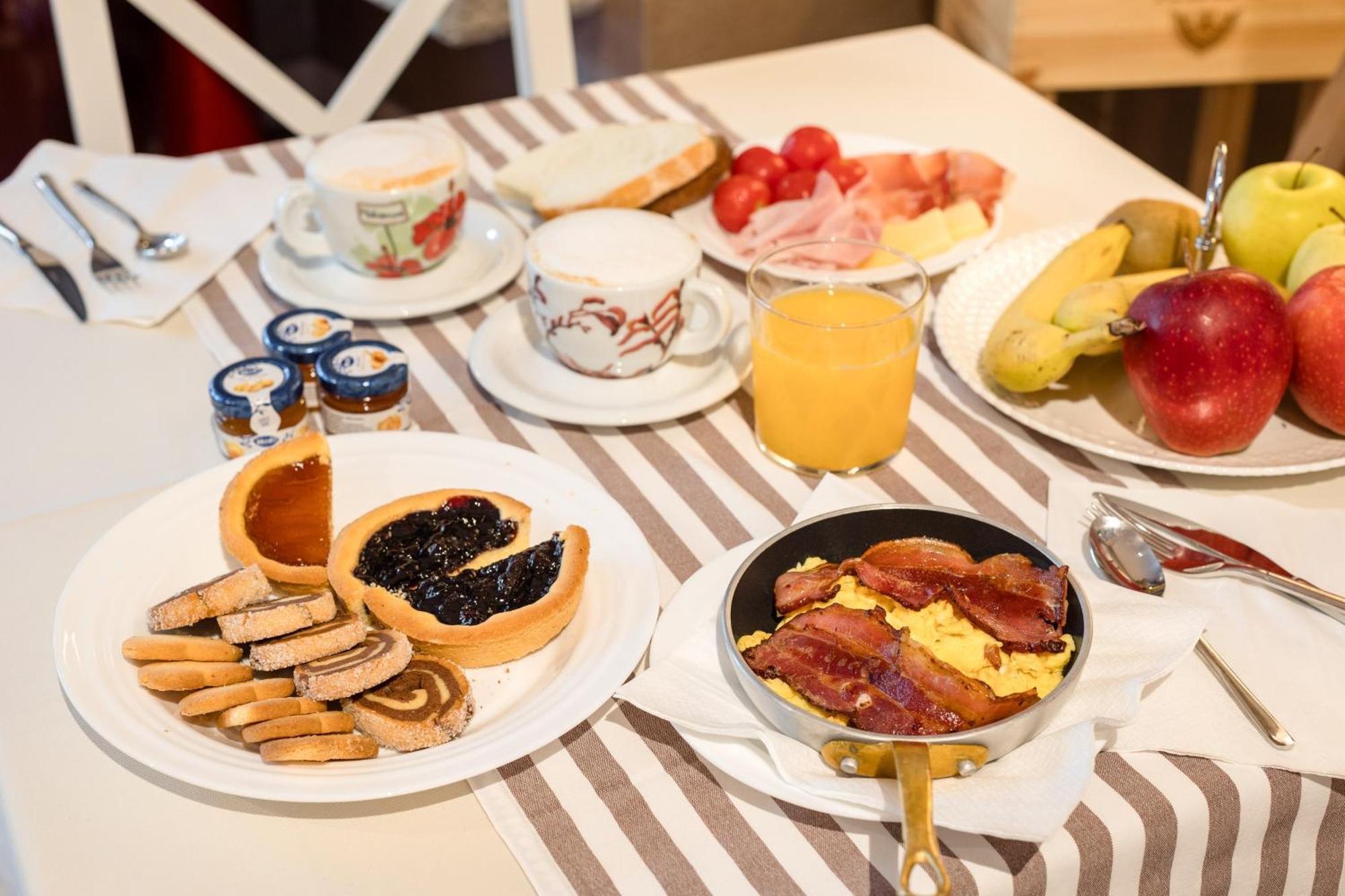Bed and Breakfast Charming Сірміоне Екстер'єр фото