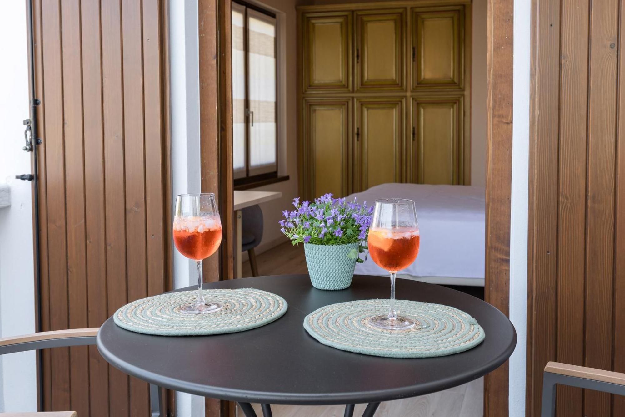 Bed and Breakfast Charming Сірміоне Екстер'єр фото